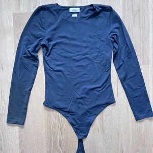 Aritzia | Babaton | Contour Long Sleeve Crew Bodysuit | Size M
